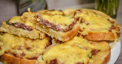Бутерброды с фаршем на сковороде: быстрый и сытный завтрак