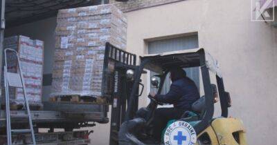 "Украинская команда" передала больницам гуманитарную помощь – более 21 тонны французского сыра