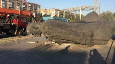 Оккупанты хотят восстановить памятники Ленину в Мариуполе – советник мэра