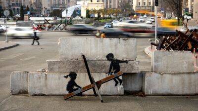 Граффити Бэнкси в Бородянке станут украинским культурным наследием