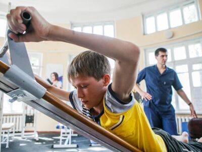 Фонд Рината Ахметова приглашает на реабилитацию детей, получивших физическую травму в результате войны