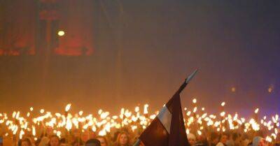 ФОТО: В Риге прошло факельное шествие
