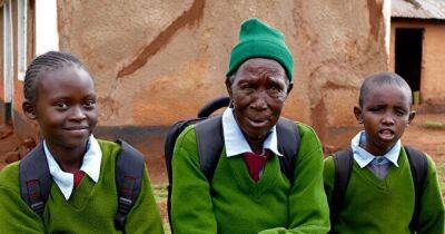 Научилась читать в 92: в Кении умерла старейшая в мире ученица младших классов (фото)