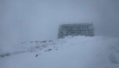 На Карпати обрушилися сильні снігопади (ФОТО)