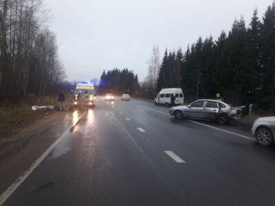 Пассажир легковушки пострадал в ДТП на дороге под Конаково
