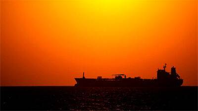 Bloomberg: понад 1 млн т. мазуту з росії зібралося в танкерах біля берегів Сінгапуру