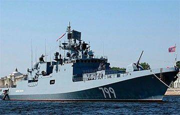 У российского фрегата «Адмирал Макаров» сильно поврежден правый борт
