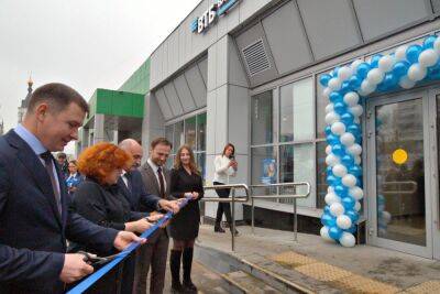 ВТБ открыл мультифункциональный офис в центре Твери