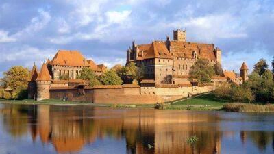 Darmowy listopad 2022: в Польше стартовал месяц бесплатных экскурсий в королевских замках