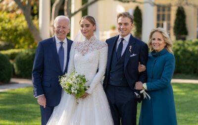 Джо Байден выдал замуж внучку Наоми на церемонии в Белом доме