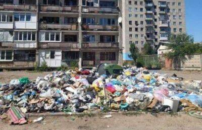 Гори сміття, боляче дивитися на Сєвєродонецьк у такому стані: очевидці про ситуацію в місті