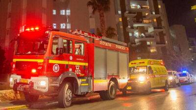 Мужчина выпрыгнул с третьего этажа горящего дома в Тель-Авиве