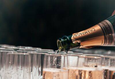 Шампанское к Новому году может подорожать на 41,4%