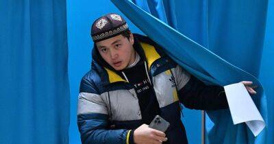 Президентские выборы в Казахстане: экзитполы дают победу Токаеву, на втором месте "Против всех"