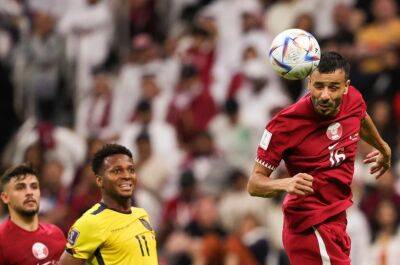 Сборная Эквадора победила команду Катара в матче открытия чемпионата мира по футболу