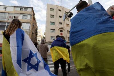 Израиль пригрозил начать поставки оружия в Украину, если Россия получит иранские ракеты