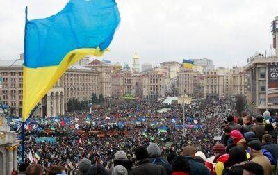Зеленский поздравил украинцев с Днем достоинства