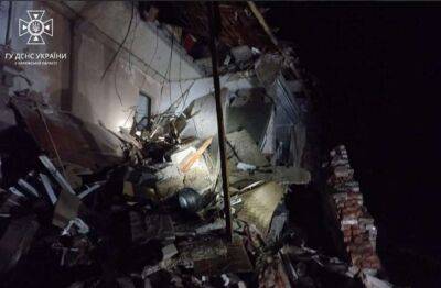 На Харківщині російський снаряд знищив житловий будинок, є загиблі та поранені
