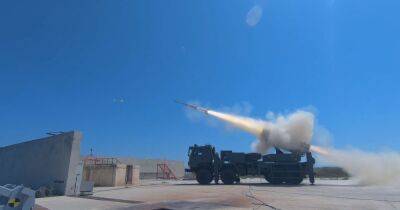 Украинская армия получила на вооружение турецкие высокоточные ракеты TRLG-230