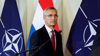 НАТО призывает признать Россию террористическим государством