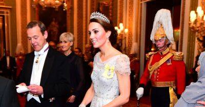 принцесса Диана - Кейт Миддлтон - Сирил Рамафос - королева Марья - Камилла Паркер-Боулз - король Карл III (Iii) - королева-консорт Камилла - покойная королева Елизавета II (Ii) - Какие тиары выберут Кейт Миддлтон и Камилла для первого государственного банкета в новом статусе - focus.ua - Украина - Юар