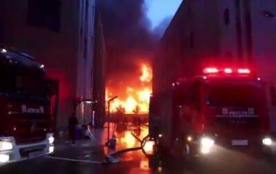 Более 30 человек погибли в пожаре на заводе в Китае - korrespondent.net - Москва - Китай - Украина - Чжэнчжоу