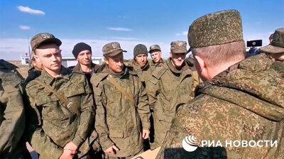 Мобилизованных на Луганщине одевают в форму, снятую с убитых и раненых – ОВА