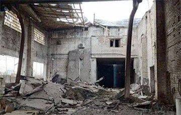 Появились фото уничтоженной базы российских оккупантов под Мелитополем