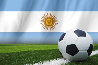 Аргентина сенсационно проиграла Саудовской Аравии. А как до этого стартовала команда при Месси на чемпионатах мира?