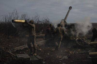 На Луганщині росіяни ведуть оборону, на Донетчині - намагаються наступати: зведення Генштабу