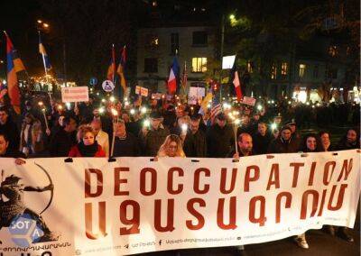 "Росія - геть із Вірменії!": У Єревані пройшов протест перед приїздом Путіна на саміт ОДКБ