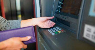 ПриватБанк ввел строгие ограничения на снятие в банкоматах наличных денег - cxid.info - Украина