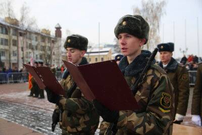 Более 220 новобранцев Гродненского гарнизона приняли Военную присягу