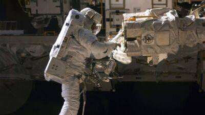К полёту в космос готовится первый астронавт с инвалидностью