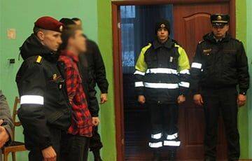 В Чечерске провели показательное задержание учащегося местного колледжа - charter97.org - Белоруссия - Чечерск