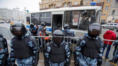 AI: власти России преследуют СМИ, чтобы не допустить протестов