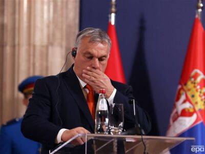 Глава МИД Словакии и евродепутаты назвали отвратительным появление Орбана в шарфе с "Великой Венгрией"