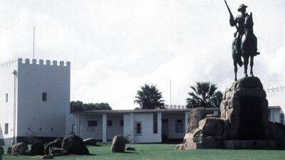 В Намибии снесли памятник Курту фон Франсуа