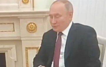 Владимир Путин - Дмитрий Мазепин - Daily Mail: Видео с Путиным подогрело слухи о его серьезной болезни - charter97.org - Россия - Белоруссия