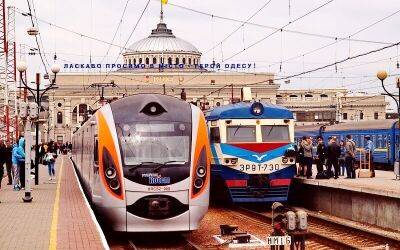 Поезда из Харькова в Одессу и обратно задерживаются на 11-12 часов