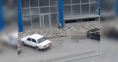 Бійня у Кримську: шокуюче відео розстрілу людей біля торгового центру