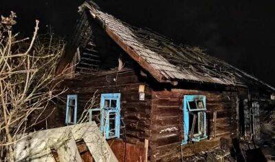 При пожаре жилого дома в Озерах погибли три человека