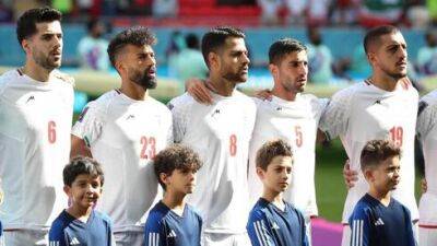 ЧМ-2022: Иран спел гимн, дважды забил в добавленное время и победил фаворита