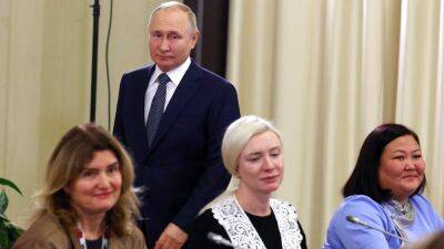 Владимир Путин поговорил с матерями российских военных