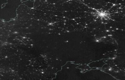 NASA опубликовало снимок, на котором Украина погружена в темноту