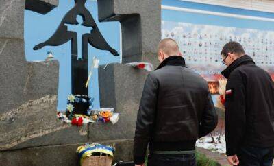 Прем'єр-міністр Польщі Матеуш Моравецький у Києві вшанував пам'ять жертв Голодомору