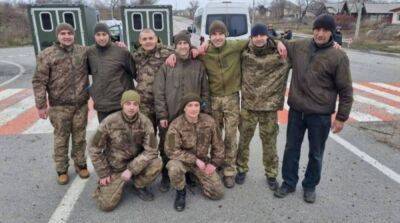 Украина вернула из плена 12 человек, среди них военные и гражданские
