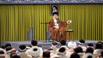 Али Хаменеи - Али - Аятолла Али Хаменеи сравнил протестующих иранцев с террористами - ru.euronews.com - США - Иран