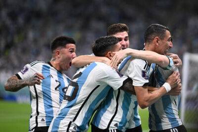 ЧМ-2022: Аргентина победила Мексику, Месси забил
