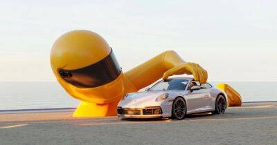 Игрушка для взрослых: новый Porsche 911 превратили в необычный арт-объект (фото)